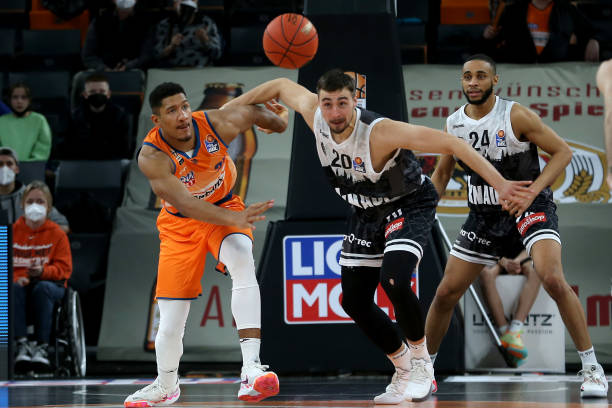 塞罗那与西 塞罗那与西